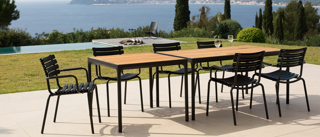Outdoor Tables Houe